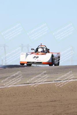 media/Oct-26-2025-CalClub SCCA (Sun) [[8ce1e69566]]/Group 6/Grapevine/